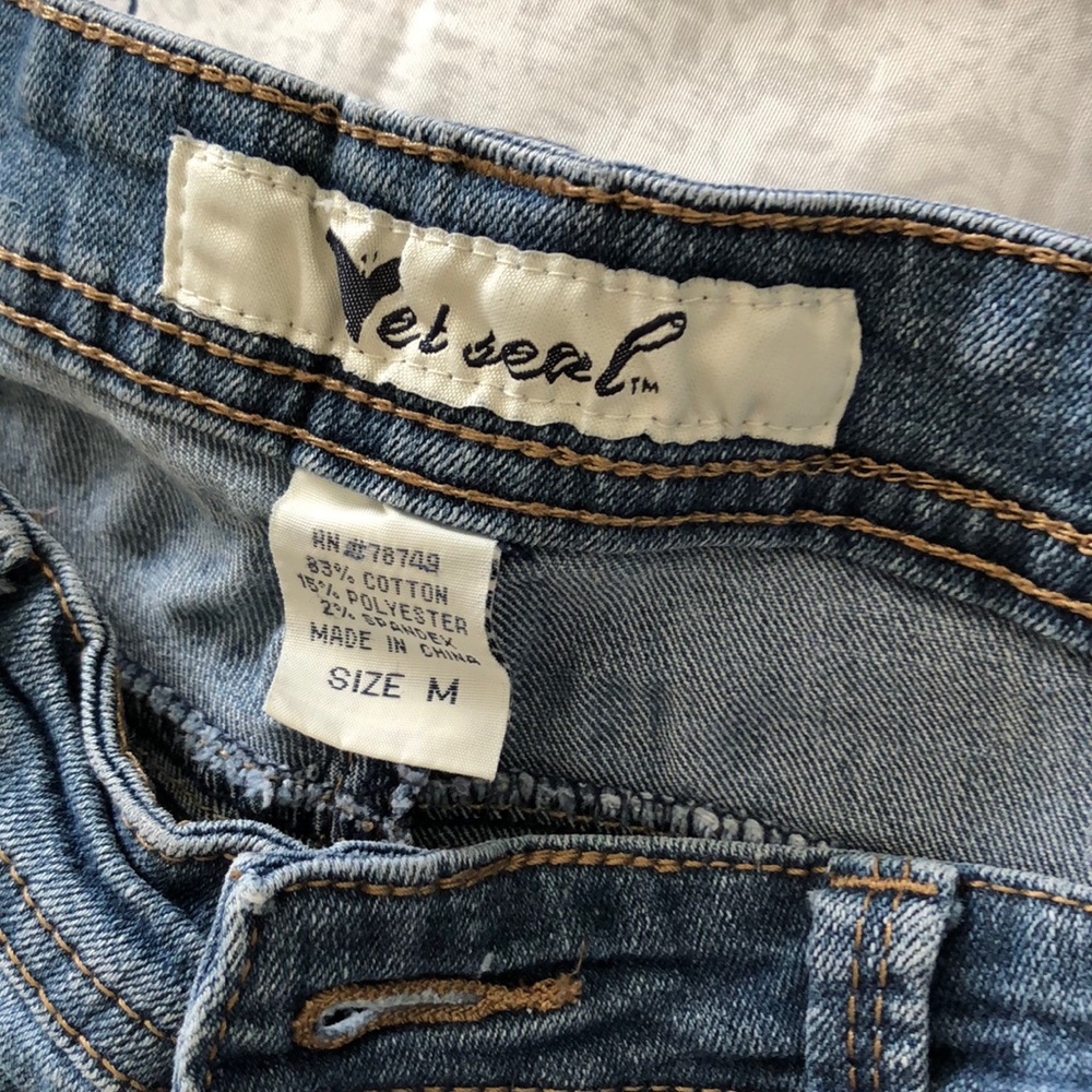 Jeans - Picture 2 of 3